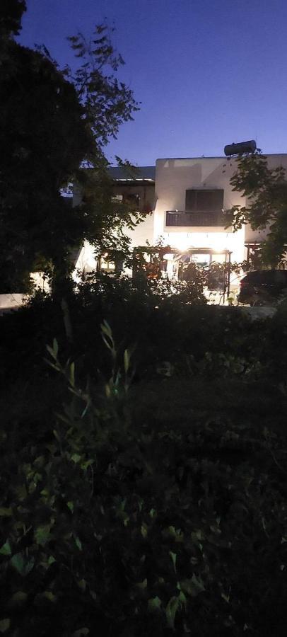 Apartmán Ο Μπαξεσ Livadi  Exteriér fotografie